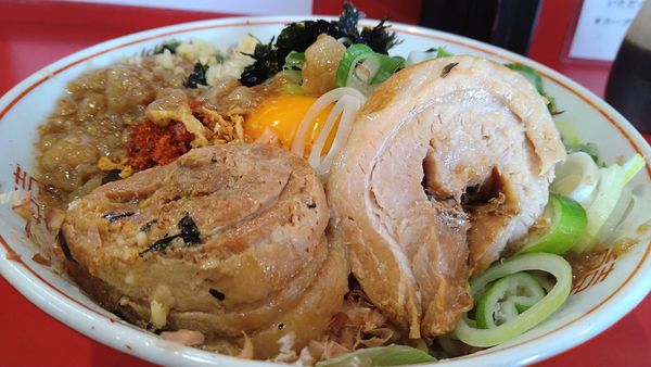 「汁なし豚2枚」@ラーメン英二の写真