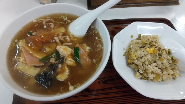 「五目そば750円、半高菜チャーハン300円」@中国料理 龍の子の写真