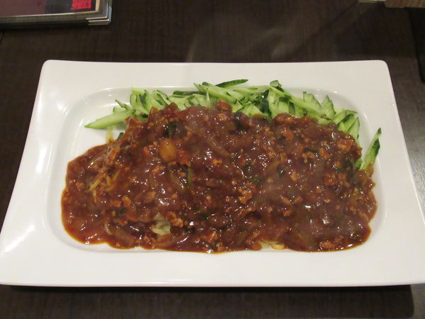 「ジャージャン麺（780円）＋半チャーハン（490円）」@本格中華居酒屋 永芳園の写真