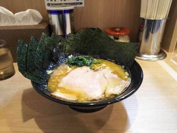 「ラーメン 脂多+海苔+ライス」@横浜家系ラーメン 麺屋いぶすけの写真