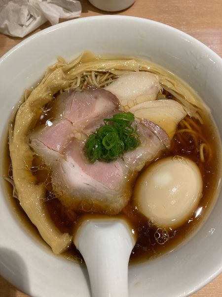 「特製醤油ラーメン」@らぁ麺 はやし田 新宿本店の写真