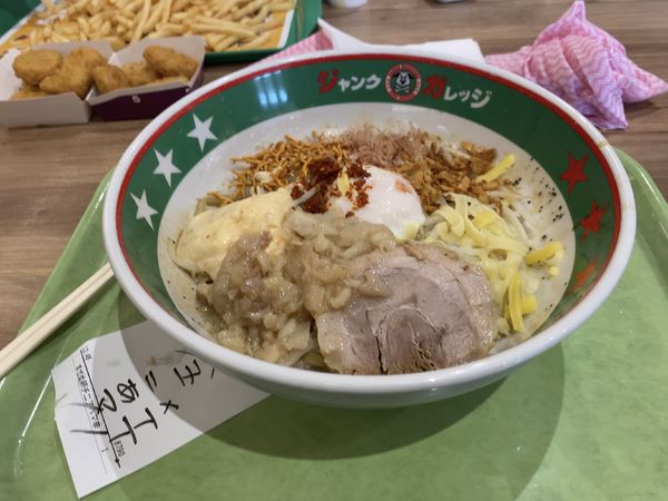 「まぜそば」@ジャンクガレッジ イオンレイクタウンmori店の写真