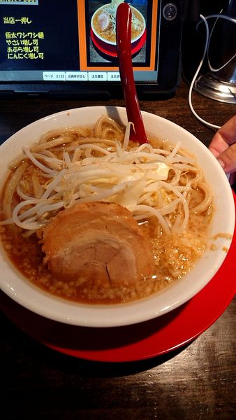 「ラーメン(小)特別価格500円税込」@麺と飯 トンじろの写真