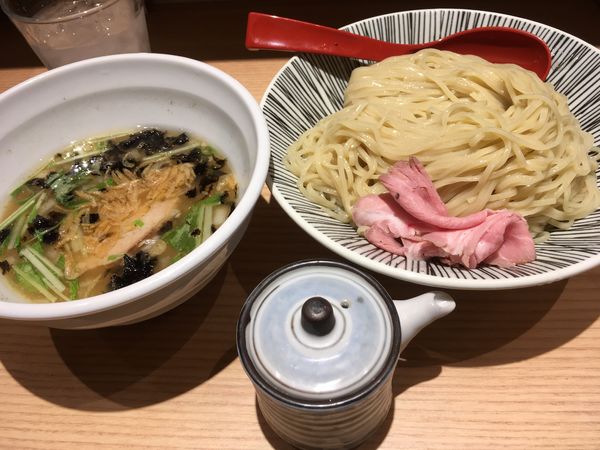 「塩つけ麺」@焼きあご塩らー麺 たかはし アトレ川崎店の写真