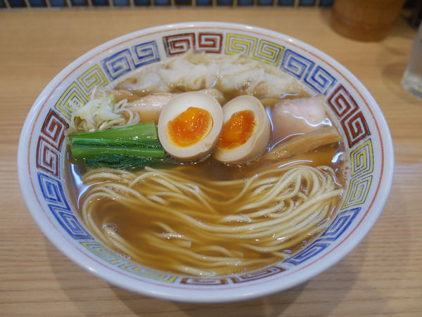 「特製中華そば」@ほっこり中華そば もつけの写真