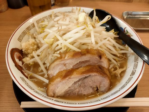 「小ラーメン ニンニク少 730円」@豚山 神保町店の写真