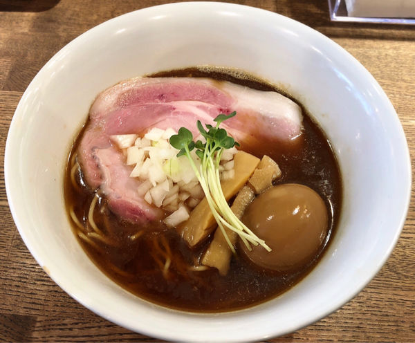 「味玉いりこそば(秋刀魚香味油.炙りチャーシュー丼)」@中華そば 麺壁九年 本店の写真