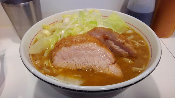 「限定　カレーラーメン（300グラム）」@ハイパーファットンの写真