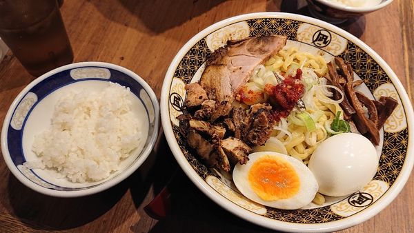 「油そば 中 ごはん」@すごい煮干ラーメン凪 渋谷東口店の写真