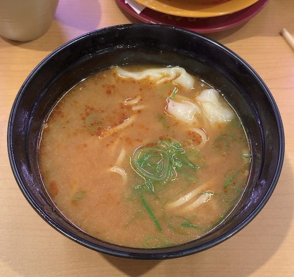 「えびＸ牡蠣のWスープ 濃厚えび味噌ワンタンメン」@スシロー 千葉みなと店の写真