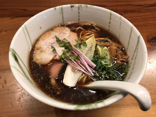 「らーめん正油」@ロ麺ズの写真