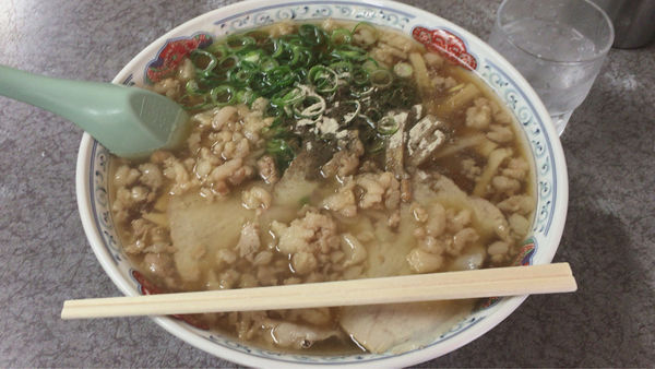 「中華そば特盛背脂多め」@つたふじ 福山支店の写真