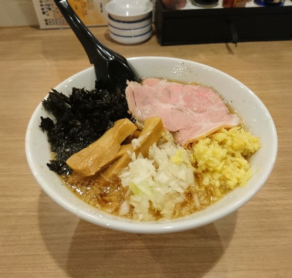 「燕三条ラーメン大盛 小脂 生姜」@ラーメン酒場 天狗の写真