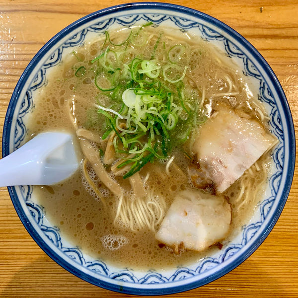 「ラーメン 並（580円）」@元祖赤のれん 節ちゃんラーメン 天神本店の写真