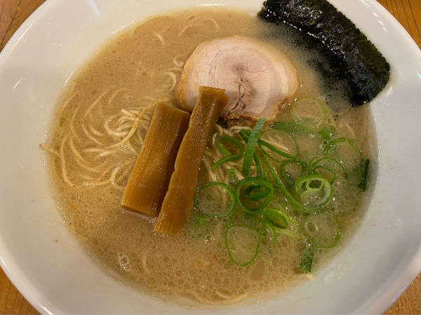 「豚白湯らぁめん」@ろく月の写真