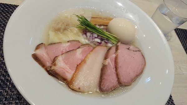 「特製中華蕎麦(塩)」@宍道湖しじみ中華蕎麦 琥珀 東京本店の写真