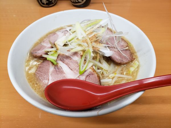 「小豚らーめん醤油」@原点らーめんの写真