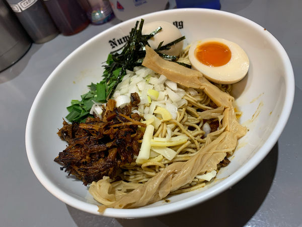 「汁なしブラック」@麺Dining Number Nine 09の写真