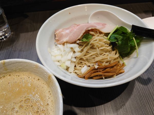 「牡蠣味噌つけ麺1300円＋水餃子＆冷酒✖三杯」@味噌専門店 〜味噌呉田   life〜の写真