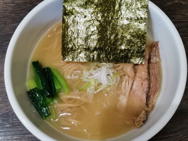 「鶏そば」@オタクが作るラーメンは異世界でも通用するらしい。の写真