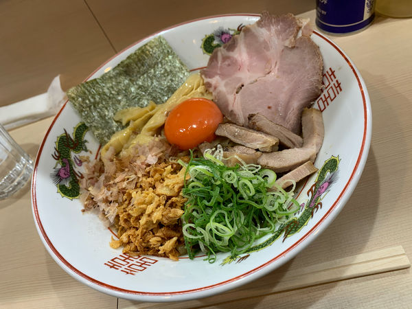 「地鶏と濃い玉のまぜそば」@手揉み中華そば 中村の写真