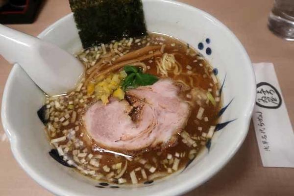 「らーめん　800円」@与ろゐ屋の写真