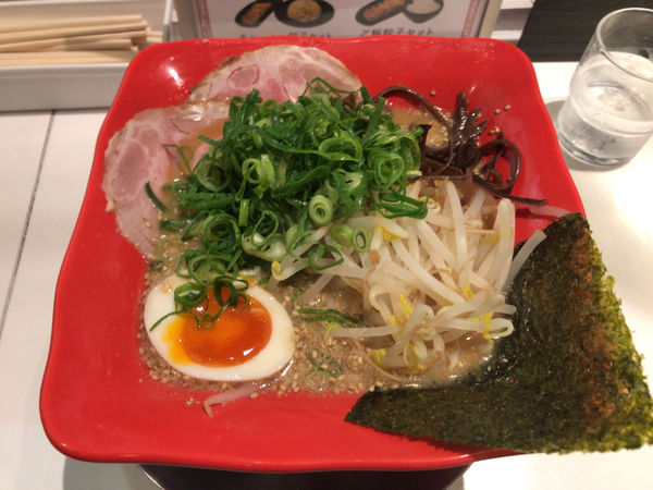 「あきららーめん」@麺処あきら SASEBO五番街店の写真