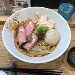 名古屋コーチンの醤油らぁ麵