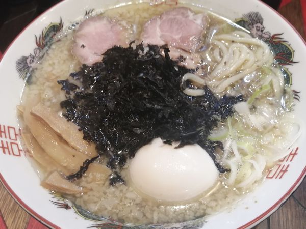 「背脂煮干しラーメン¥900＋味玉（クーポン）」@オールドラーメンショップ 逆流の写真