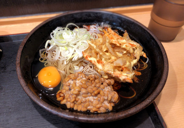 「朝そば(玉子/360円)+納豆(クーポン)」@ゆで太郎 錦糸公園前店の写真