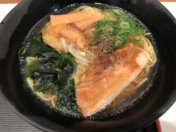 「しょうゆラーメン@350大盛無料！」@うまかラーメンの写真