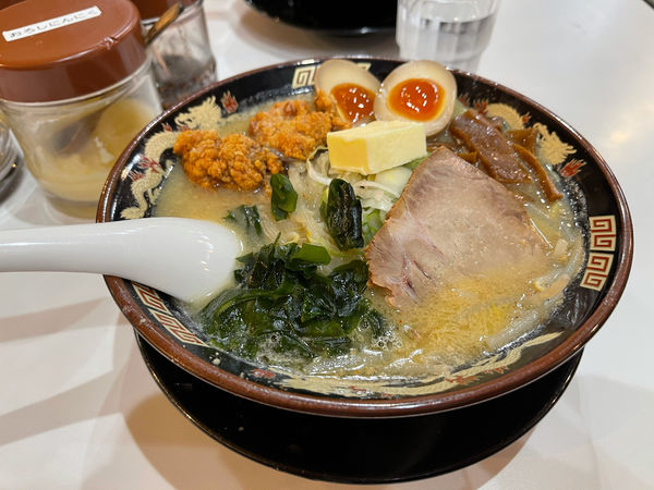 「特製ラーメン+バター」@北海道らーめん みそ熊 北千住店の写真