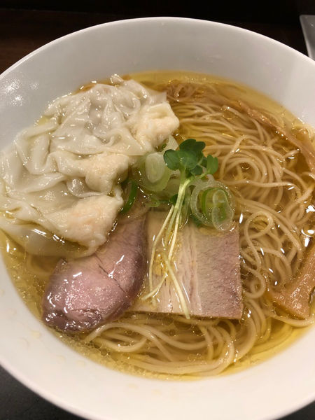 「塩海老ワンタンラーメン　1080円」@らぁ麺 やまぐち 辣式の写真