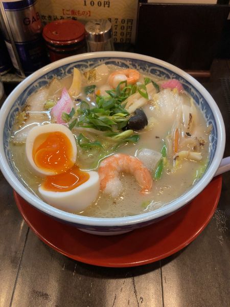 「アサリと炒め野菜の白湯塩タンメン　味玉」@まるふじ食堂の写真