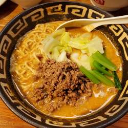 濃厚とんこつ担々麺