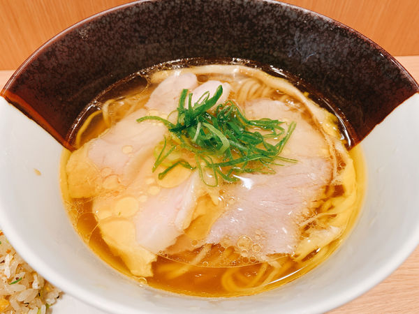 「新白絞り醤油らぁめん」@ラーメンWalkerキッチンの写真