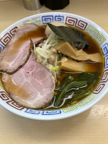 「濃口醤油煮干し鰮特製ラーメン」@煮干鰮らーめん 圓の写真