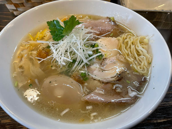 「味玉塩中華そば1000円」@中華そば こむぎの写真