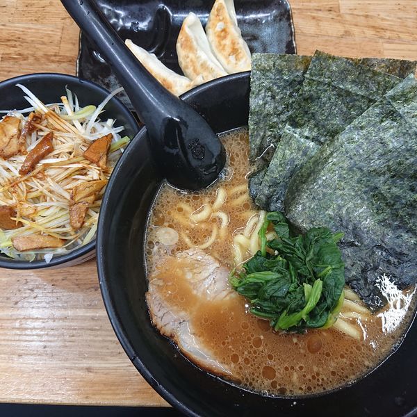 「せい家セット780円(硬め)、替玉100円(硬め)」@せい家 武蔵境店の写真