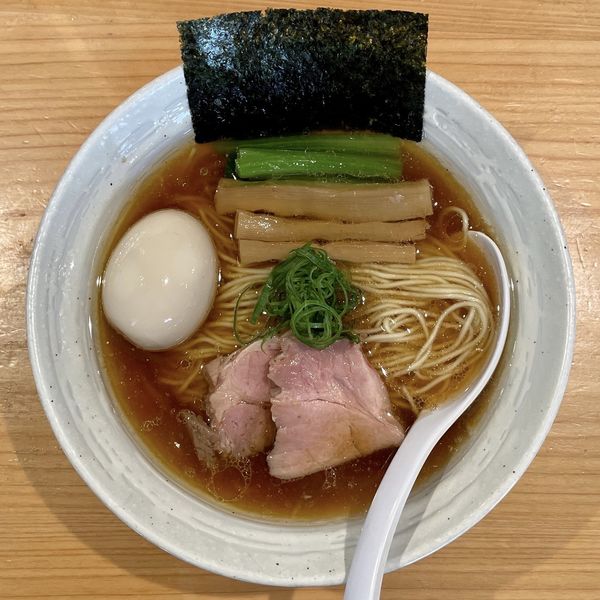 「スーパードライ＋チャーシュー盛ハーフ→ 味玉らぁ麺（醤油）」@麺屋 さくら井の写真