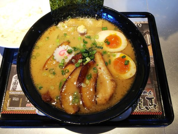 「【限定】幕末維新らあめん坂本龍馬肉増し＋ライス　1180円」@らあめん花月嵐 弘前安原店の写真