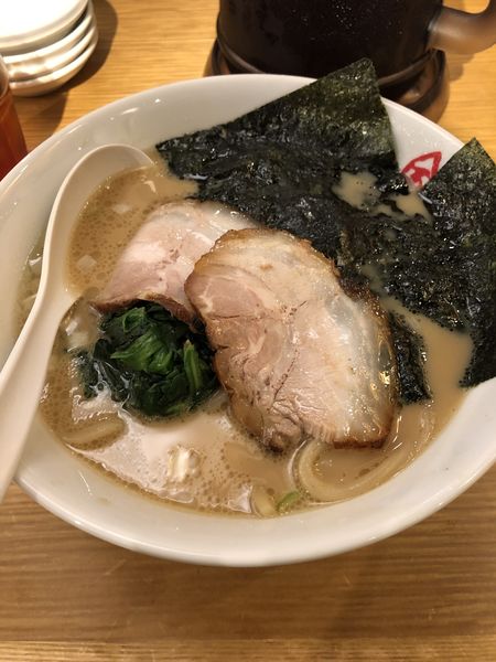 「限定麺 醤油豚骨」@博多一風堂 ラスカ茅ヶ崎店の写真
