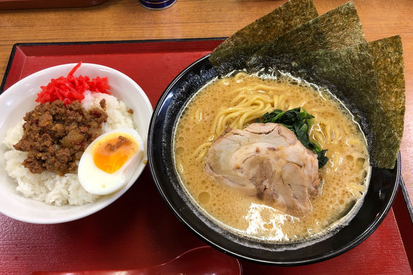 「ハーフマシライスセット(醤油)980円」@ライスとらーめん立川家 いせさき店の写真