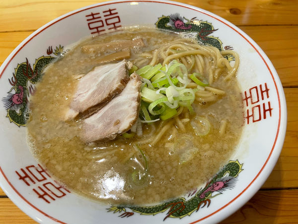 「背脂とんこつラーメン460円」@活龍大衆麺処 真壁屋の写真