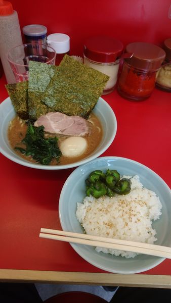 「ラーメン並(朝ラー味玉付)」@横浜ラーメン 武蔵家 大宮店の写真
