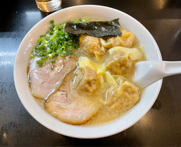 「雲呑麺」@らーめん 茂木の写真