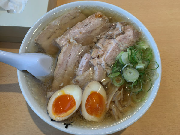 「チャーシューメン1030円、味玉120円、餃子3個290円」@佐野青竹手打ちラーメン 大和の写真