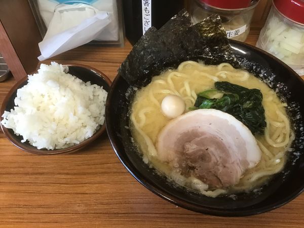 「塩ラーメン並700円(11日壱角家の日で550円)」@横浜家系ラーメン 壱角家 運河店の写真