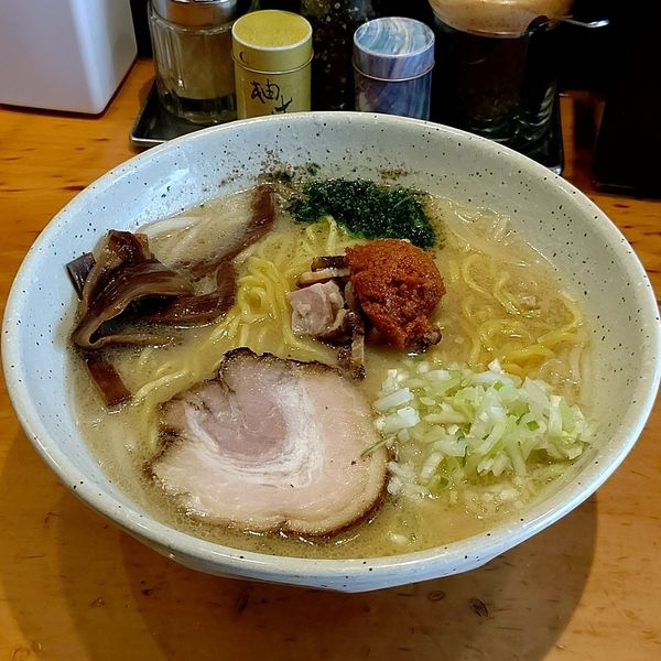 「辛味噌らーめん」@つじ田 味噌の章の写真