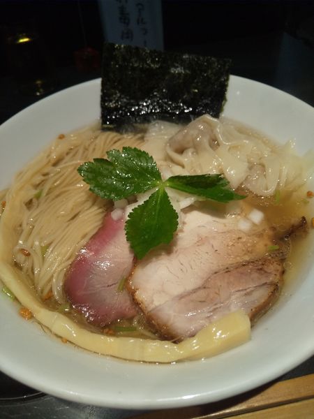 「塩中華そば750円ワンタン250円」@つけ麺 中華そば アンタイNOODLESの写真